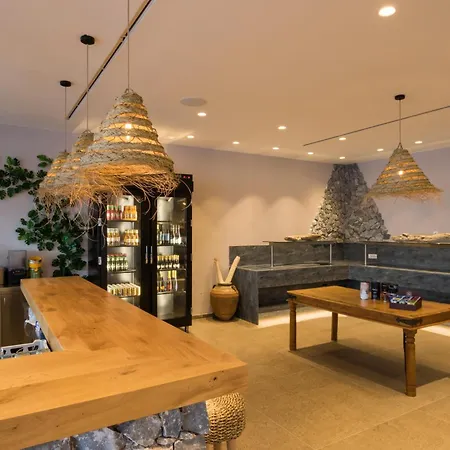 Hotell Aegean Village Beachfront 4*