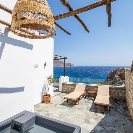 Aegean Village Beachfront 호텔 4*