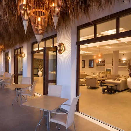 Aegean Village Beachfront מלון אמופי