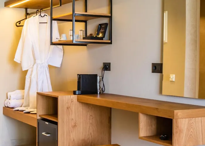 فندق Aegean Village Beachfront