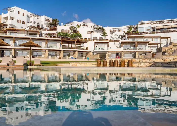 Aegean Village Beachfront 4* أموبي