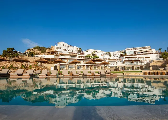 Aegean Village Beachfront 4* أموبي